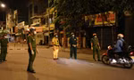 Tối 26/7, TPHCM chính thức áp dụng lệnh cấm người dân ra đường sau 18 giờ, trừ các trường hợp được cho phép để phục vụ phòng chống dịch bệnh COVID-19 đang diễn biên phức tạp.
