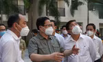 Thủ tướng Phạm Minh Chính kiểm tra Bệnh viện dã chiến thu dung điều trị COVID-19 ở TP Thủ Đức.