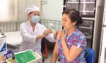 Chích ngừa bệnh dại tại Trung tâm Y tế dự phòng TPHCM.