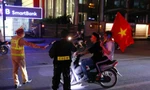 Cảnh sát xử lý nhiều trường hợp lợi dụng cổ vũ bóng đá gây náo loạn đường phố trong đêm