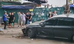 Mercedes-Benz S450 mất lái, tông ô tô BMW và nhiều xe máy ở Hà Nội
