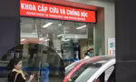 CSGT mở đường đưa bé trai 3 tuổi đi cấp cứu