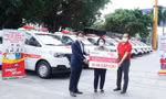 Vietjet chở miễn phí y bác sĩ, vaccine, tặng xe cứu thương cho TPHCM