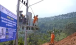 “Thần tốc" đưa điện lưới quốc gia về khu tái định cư Làng Nủ