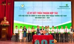 Vietcombank ký hợp tác và trao tặng 1 tỷ đồng học bổng cho sinh viên xuất sắc Học viện Tài chính
