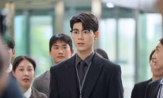 Bae Hyeon Seong gỡ mác 'tân binh nam thần' trở nên chuyên nghiệp trong dự án tháng Chín