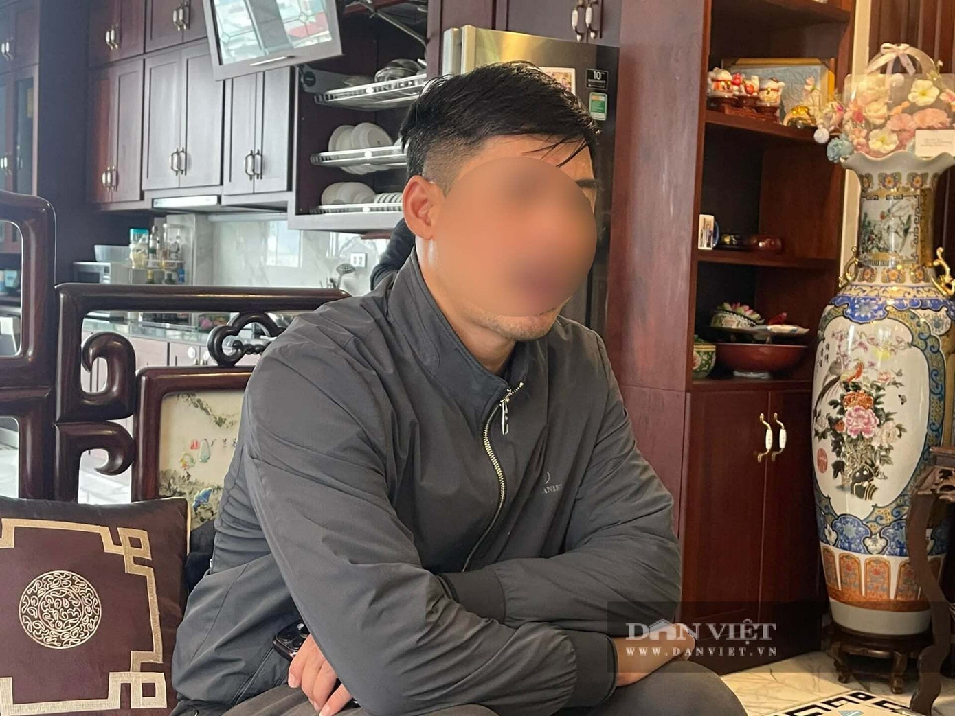 Anh Chiến cho biết, không ngờ nữ giúp việc lại có hành vi như vậy với mẹ mình. Ảnh: Gia Khiêm