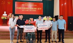 Tri ân thương bệnh binh ở Trung tâm Điều dưỡng người có công tỉnh Phú Thọ