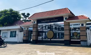 Ý kiến trái chiều quanh vụ mất điện thoại giáo viên yêu cầu học sinh viết 'người nghi ngờ'
