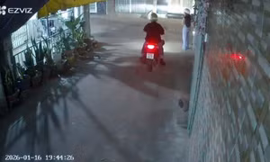 Sàm sỡ người đi đường, thanh niên bị phạt 12 triệu đồng