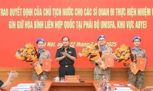 Chủ tịch nước cử ba sĩ quan tham mưu tới phái bộ UNISFA