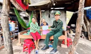 Lan tỏa mô hình mỗi tuần giúp đỡ một hộ nghèo