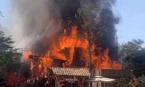 Cháy quán cà phê mùng 6 Tết, nhiều tài sản bị thiêu rụi