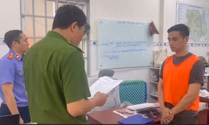 Bắt 'thầy tâm linh' TikTok lừa đảo giải nghiệp