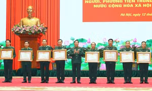 Thủ tướng khen thưởng 15 tập thể và cá nhân của Bộ Quốc phòng về quản lý khu vực biên giới biển