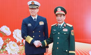 Đại tướng Phan Văn Giang và Thượng tướng Đổng Quân hội đàm
