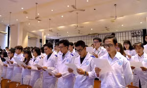 Muốn học bác sĩ nội trú, phải vượt qua thêm vòng phỏng vấn