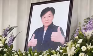 Tang lễ cao thủ võ thuật Lương Tiểu Long