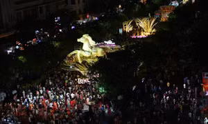 TPHCM khai mạc Đường hoa Nguyễn Huệ Tết Bính Ngọ 2026