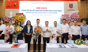 Ngân hàng Nhà nước bổ nhiệm 4 lãnh đạo chủ chốt Trường Đại học Ngân hàng TPHCM