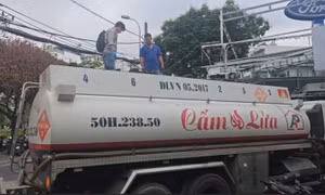 Vụ lùm xùm xăng giả: Hé lộ hóa chất pha trộn 'phá xe'