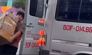 Triệt phá đường dây bán thuốc lá điện tử cực kỳ tinh vi, sử dụng shipper làm trung gian