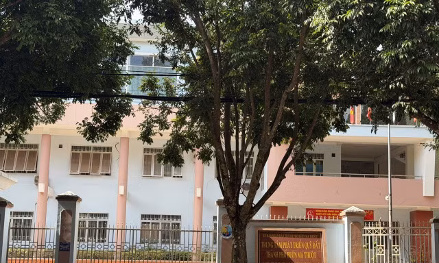 Vụ ‘mượn tạm’ hơn 10 tỷ tiền giải phóng mặt bằng để chi lương: Nguyên giám đốc Trung tâm nói gì?