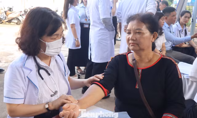 Đắk Lắk chi hơn 1.180 tỷ đồng khám sức khỏe miễn phí toàn dân