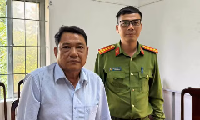 Lợi dụng cái chết của đối tác, lừa tiền con gái nạn nhân