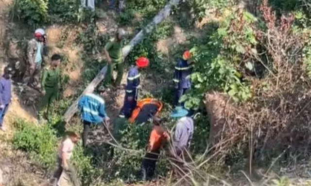 Đạp xe 'phượt' qua đèo, hai học sinh lao xuống vực sâu 50m