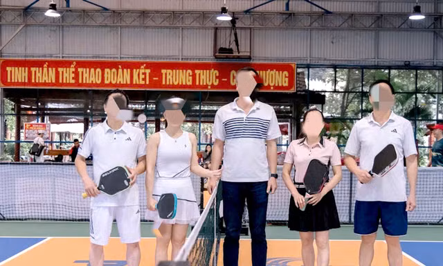 Xác minh một bí thư xã nghỉ học bồi dưỡng chính trị để đi chơi Pickleball