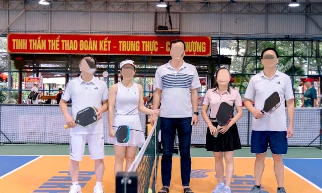 Tin mới vụ Bí thư xã nghi nghỉ học bồi dưỡng chính trị để đi chơi Pickleball