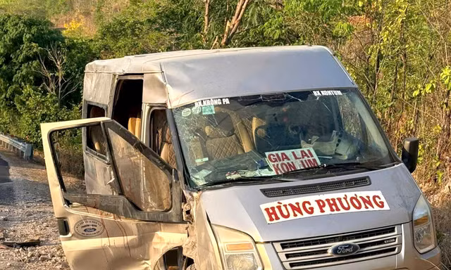 Thêm hai người tử vong trong vụ lật xe khách trên đèo Tô Na