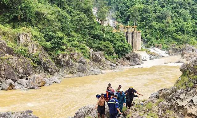 Đi câu cá, bị nước cuốn 3 ngày mới thấy thi thể