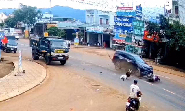 Tài xế tông chết người phụ nữ trên Quốc lộ 14 ra đầu thú 