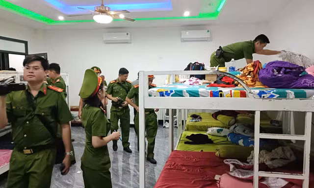 Khởi tố nhiều đối tượng tại 2 động mại dâm trá hình massage nổi tiếng ở Đắk Lắk
