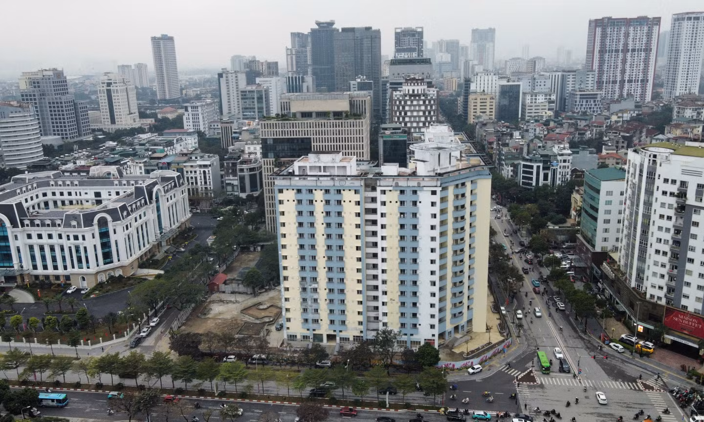 Tận thấy khu 229 căn hộ trên 'đất vàng' bị bỏ hoang vừa được Bí thư Hà Nội yêu cầu 'hồi sinh'