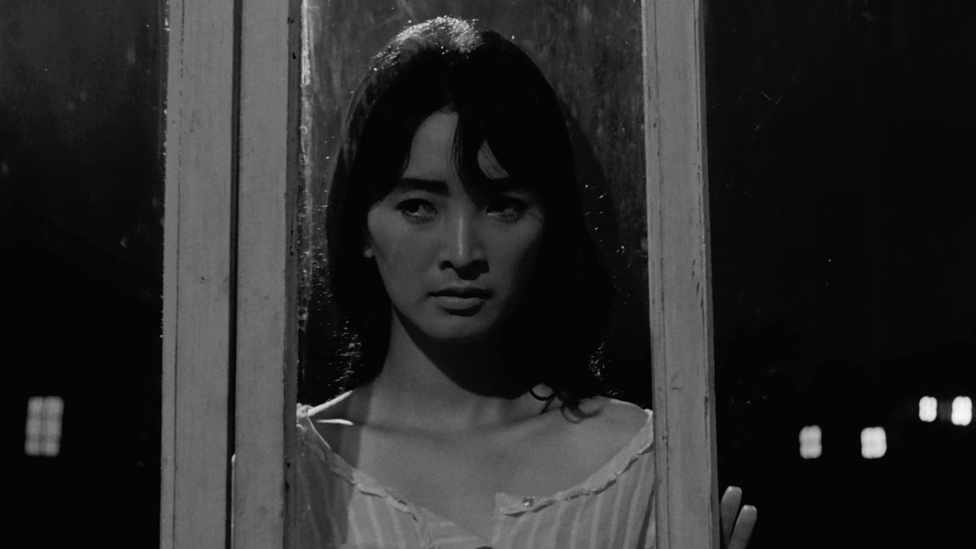 Cô gái giúp việc Myeong-sook (Lee Eun-shim) tinh nghịch, quyến rũ và cũng đầy mưu mô 1-co-gai-giup-viec-myeong-sook-lee-eun-shim.jpg