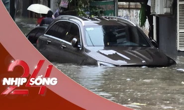 NHỊP SỐNG 24: Toàn cảnh đợt mưa dông lớn gây ngập cục bộ tại Hà Nội ngày 30/9