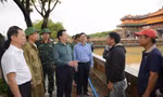 Phó Thủ tướng Mai Văn Chính: Bảo vệ các công trình kiến trúc cung đình Huế giữa mưa lũ cần đặt lên hàng đầu