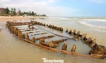 Bàn phương án bảo vệ và khai quật tàu cổ xuất lộ ở bờ biển Hội An