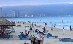 Dẹp vấn nạn lấn chiếm ở bãi biển đông khách Tây nhất Đà Nẵng