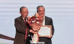 Trao Giải thưởng Văn học Duy Tân cho hai tác phẩm xuất sắc