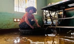 Dân vùng 'rốn lũ' Quảng Ngãi tất bật dọn dẹp sau mưa lũ