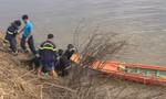 Lật thuyền độc mộc khi đánh cá trên sông, một người đàn ông tử vong
