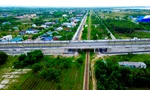 Một đoạn đường sắt Bắc - Nam hiện nay đi qua TP Huế.