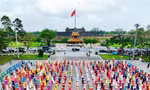 Ngắm màn dân vũ do 1.000 phụ nữ mặc áo dài biểu diễn