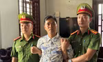 Chủ tiệm kinh doanh bị bắt vì nhiều lần livestream xúc phạm cơ quan chức năng ở Huế