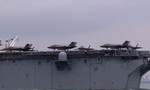 Nhìn gần siêu tàu đổ bộ mang tiêm kích F-35B của Mỹ đến thăm Đà Nẵng