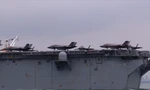 Nhìn gần siêu tàu đổ bộ mang tiêm kích F-35B của Mỹ đến thăm Đà Nẵng